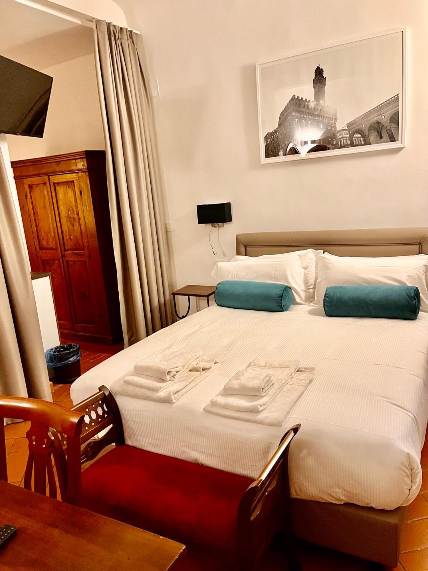 Triple Room,1690957237:JPEG